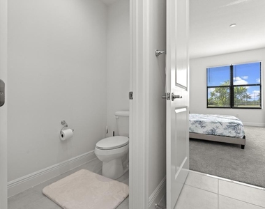 16450 Sea Turtle Place - Photo Thumbnail 21