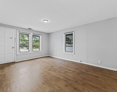 645 Ne 38th Street - Photo Thumbnail 5