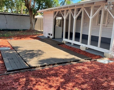645 Ne 38th Street - Photo Thumbnail 13