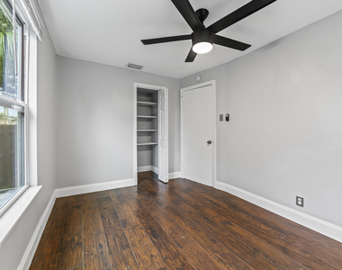 645 Ne 38th Street - Photo Thumbnail 9