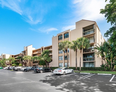 2455 Lindell Boulevard - Photo Thumbnail 24