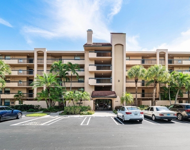 2455 Lindell Boulevard - Photo Thumbnail 1