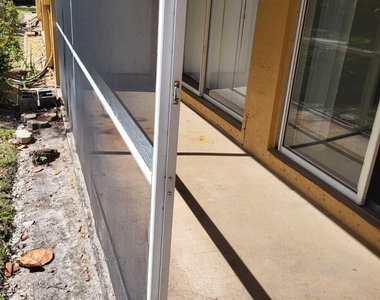 6136 Southard Street - Photo Thumbnail 14