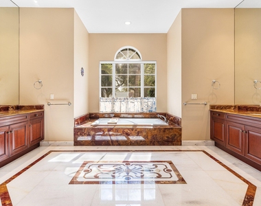 4255 Gleneagles Drive - Photo Thumbnail 23