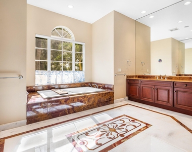 4255 Gleneagles Drive - Photo Thumbnail 24