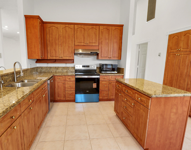 551 Nw 108th Avenue - Photo Thumbnail 18