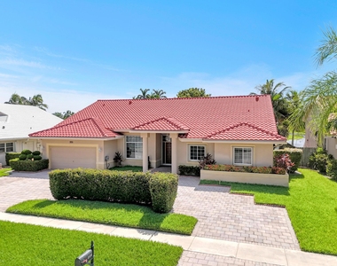 551 Nw 108th Avenue - Photo Thumbnail 3