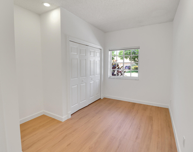 551 Nw 108th Avenue - Photo Thumbnail 30
