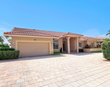 551 Nw 108th Avenue - Photo Thumbnail 1