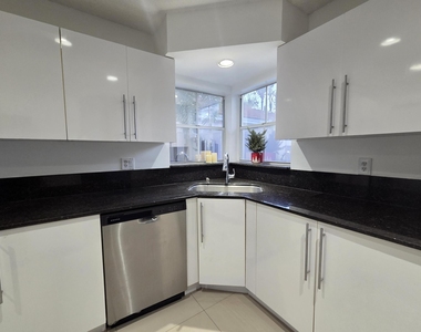533 Nw 47th Avenue - Photo Thumbnail 8