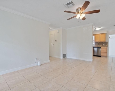 2317 Ne 33rd - Photo Thumbnail 12