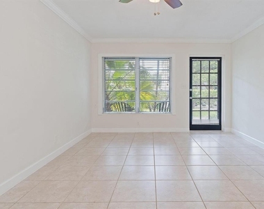 2317 Ne 33rd - Photo Thumbnail 11