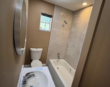 2410 San Marcos Avenue - Photo Thumbnail 7