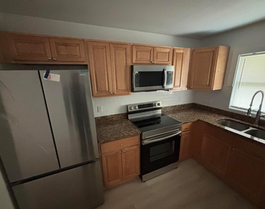2147 Sibley Avenue - Photo Thumbnail 4