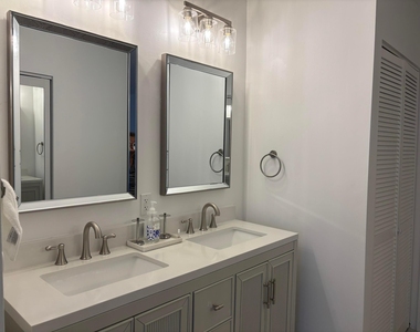 4900 N Ocean Boulevard - Photo Thumbnail 4