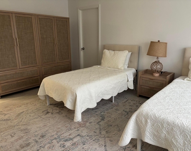 4900 N Ocean Boulevard - Photo Thumbnail 9