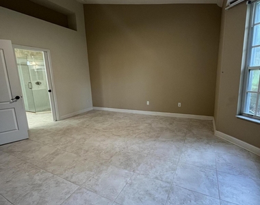 1641 Sw Harbour Isles Circle - Photo Thumbnail 6