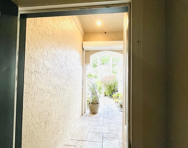1641 Sw Harbour Isles Circle - Photo Thumbnail 20