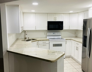 6520 Chasewood Drive - Photo Thumbnail 11