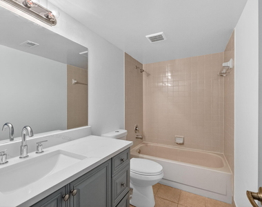 117 Lake Emerald Drive - Photo Thumbnail 15