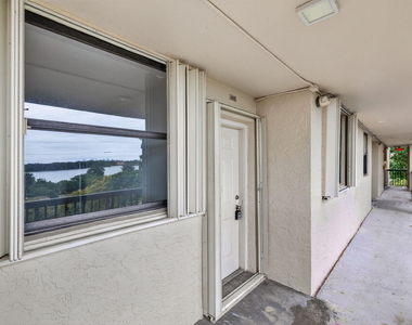 117 Lake Emerald Drive - Photo Thumbnail 3