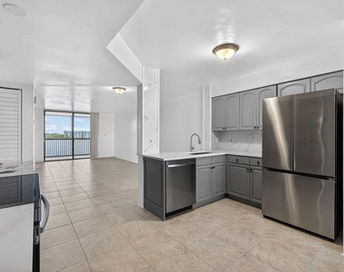 117 Lake Emerald Drive - Photo Thumbnail 23