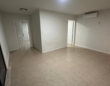 150 Se Duval Avenue - Photo Thumbnail 5