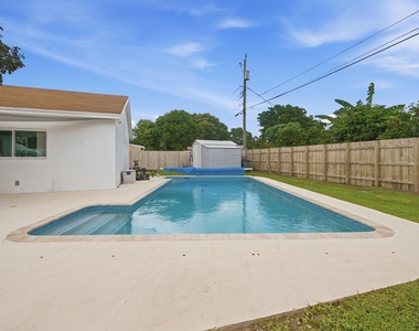 4999 Sw 6th Street - Photo Thumbnail 26