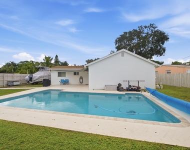 4999 Sw 6th Street - Photo Thumbnail 29