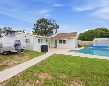 4999 Sw 6th Street - Photo Thumbnail 28