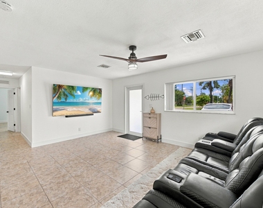 4999 Sw 6th Street - Photo Thumbnail 10