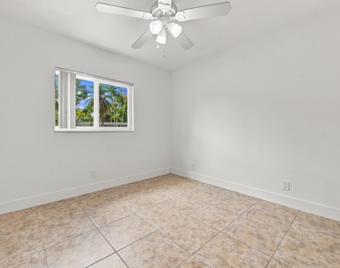 4999 Sw 6th Street - Photo Thumbnail 17