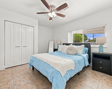 4999 Sw 6th Street - Photo Thumbnail 14