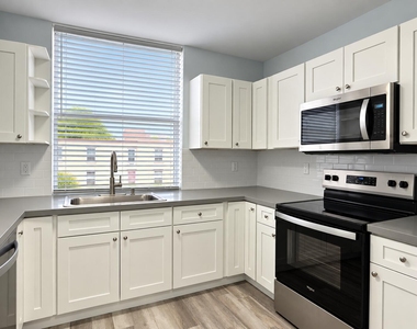 9 Willowbrook Lane - Photo Thumbnail 2