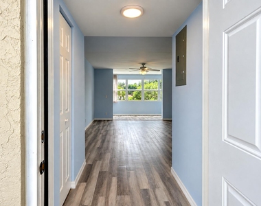 9 Willowbrook Lane - Photo Thumbnail 3