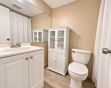 7385 W Sunrise Boulevard - Photo Thumbnail 5