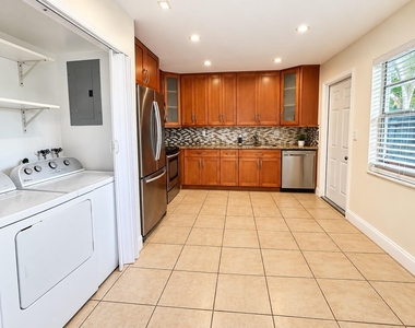 7385 W Sunrise Boulevard - Photo Thumbnail 2