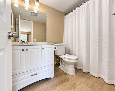 7385 W Sunrise Boulevard - Photo Thumbnail 7