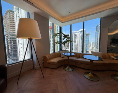 121 Ne 5th Street - Photo Thumbnail 6