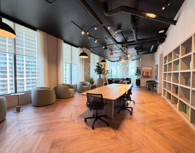 121 Ne 5th Street - Photo Thumbnail 1