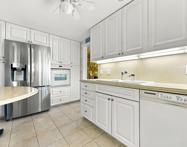 2295 S Ocean Boulevard - Photo Thumbnail 10