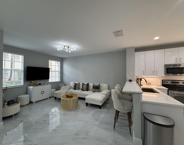 115 S Longport Circle - Photo Thumbnail 13