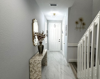 115 S Longport Circle - Photo Thumbnail 3