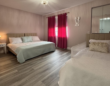 115 S Longport Circle - Photo Thumbnail 23