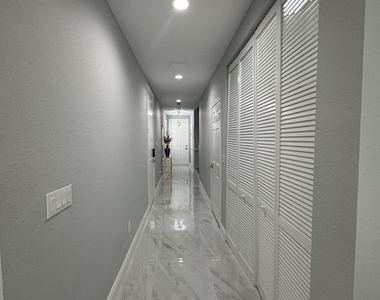 115 S Longport Circle - Photo Thumbnail 7