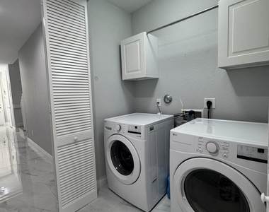 115 S Longport Circle - Photo Thumbnail 8