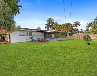 1341 Se 4th Court - Photo Thumbnail 23