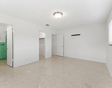 1341 Se 4th Court - Photo Thumbnail 13