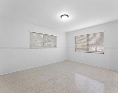 1341 Se 4th Court - Photo Thumbnail 17