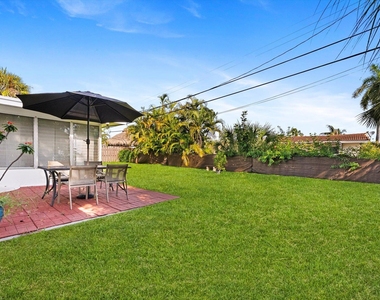 1341 Se 4th Court - Photo Thumbnail 22